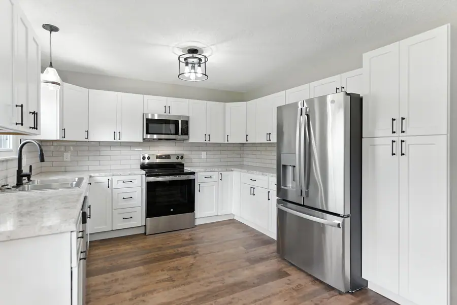Updated kitchen with full stainless appliance package